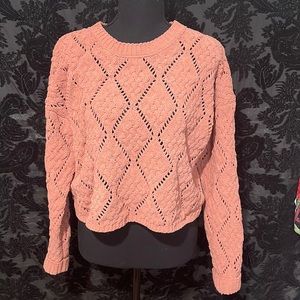 Woman’s Jessica Simpson sweater size medium